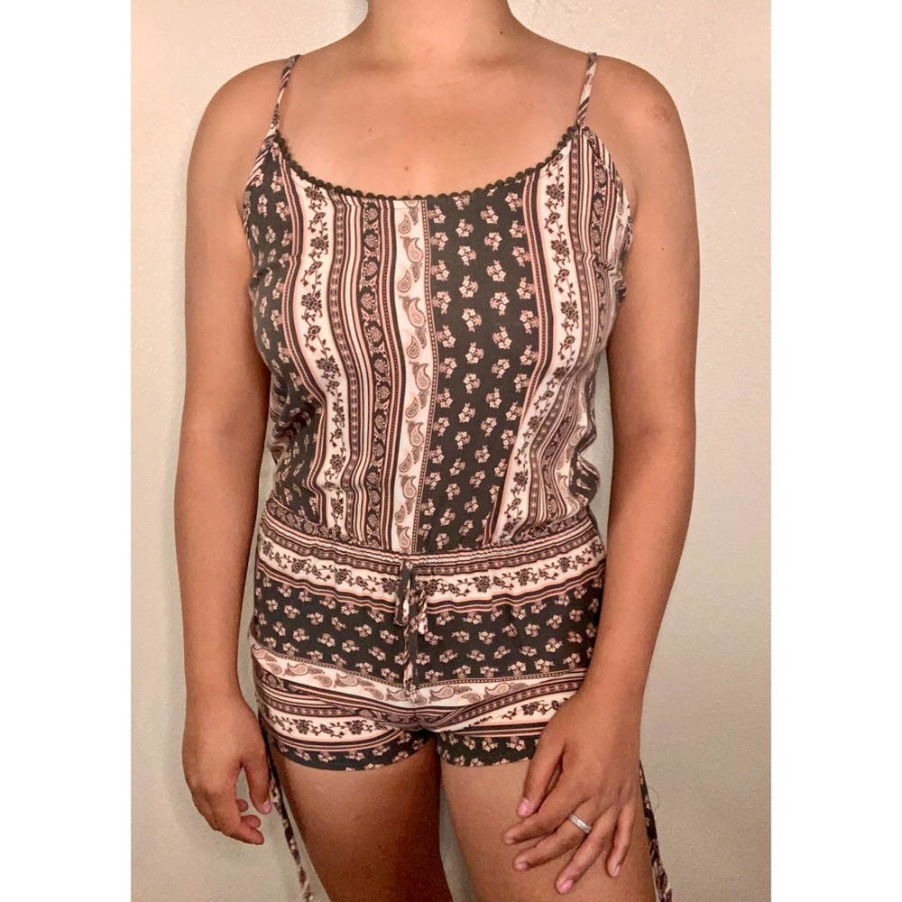 Pink Girly Cute Fashion Romper Size Small